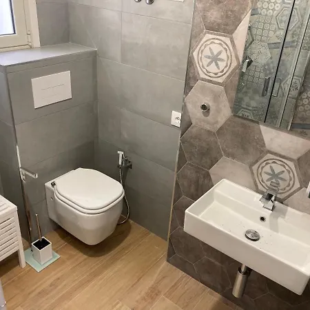 Via Gaeta Apartamento *